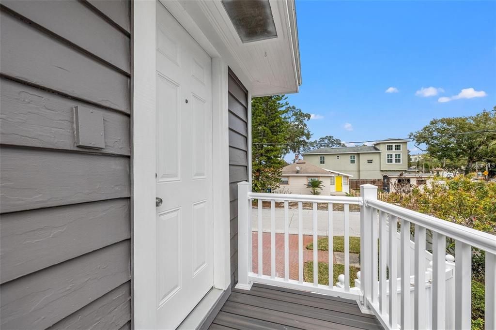 Walk-up Private Entry to Garage Apartment