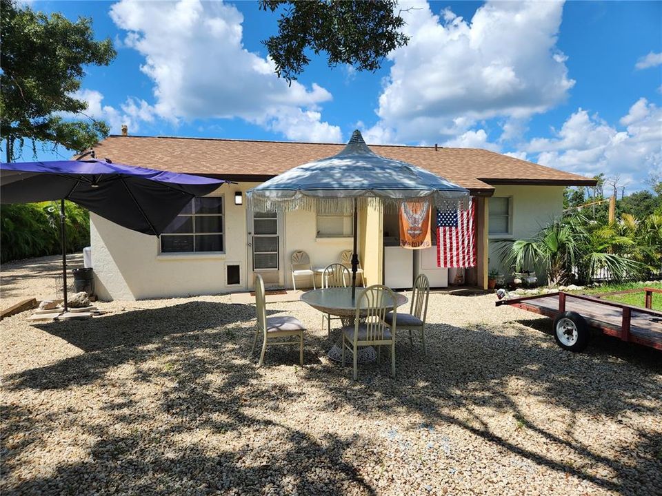 Rear Home - Rear Sitting Area