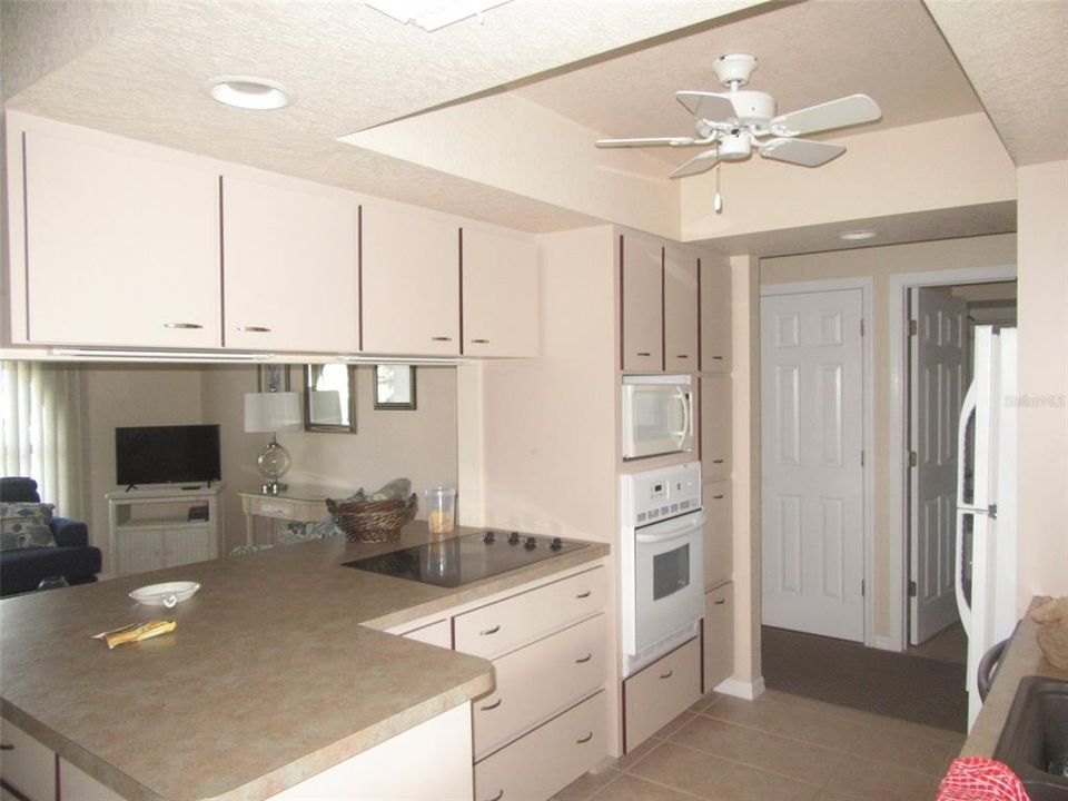 For Rent: $2,500 (2 beds, 3 baths, 1420 Square Feet)