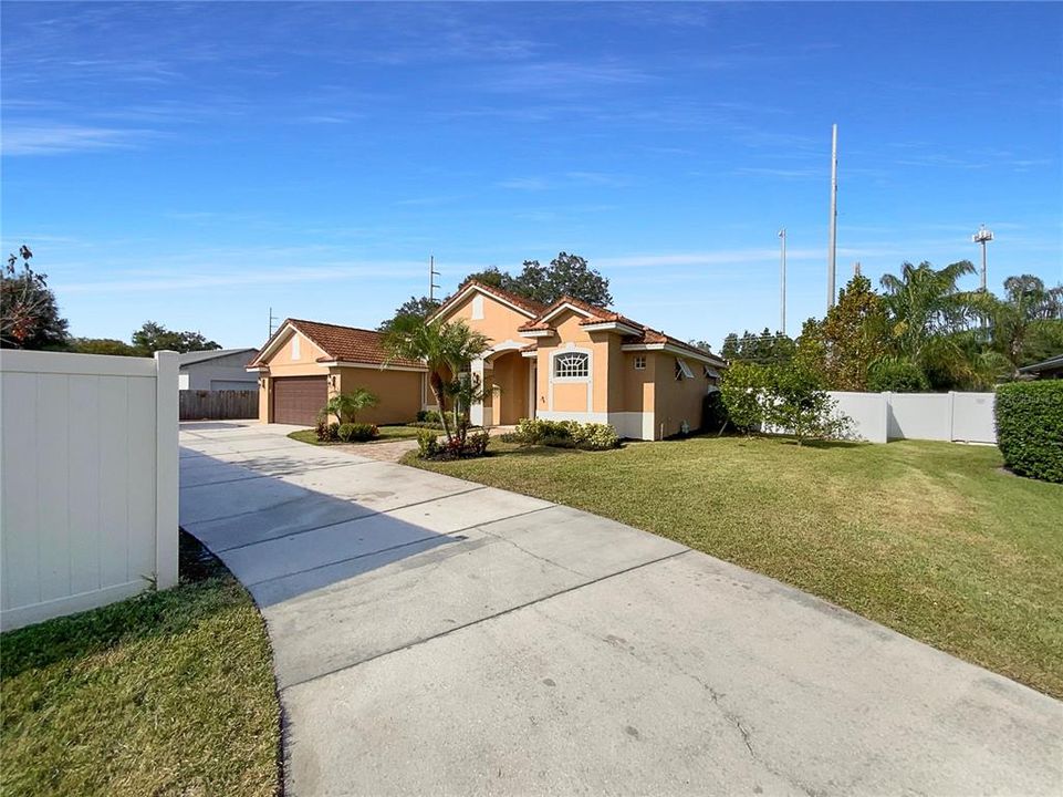 For Sale: $621,000 (4 beds, 2 baths, 2353 Square Feet)