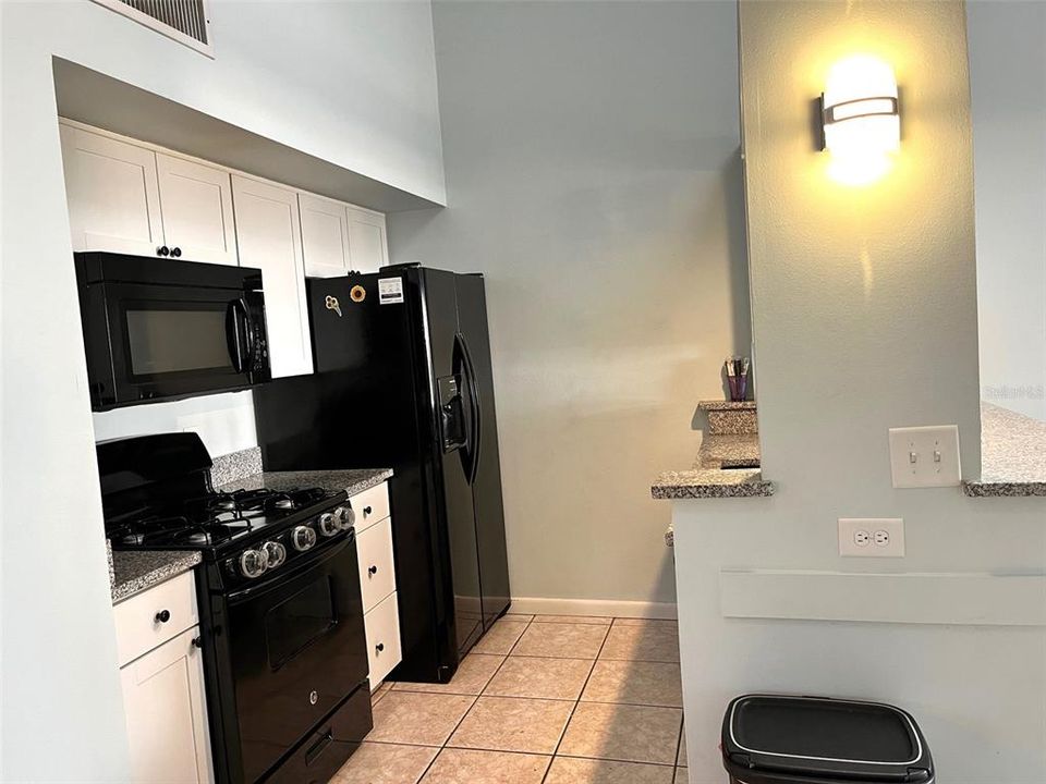 For Sale: $159,000 (1 beds, 1 baths, 722 Square Feet)