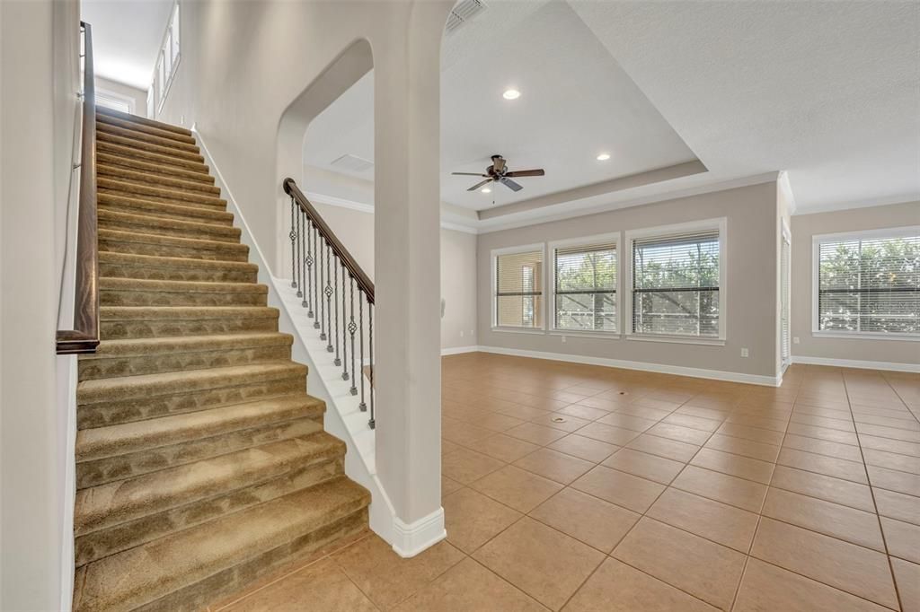 Entry to Loft / Bonus Room