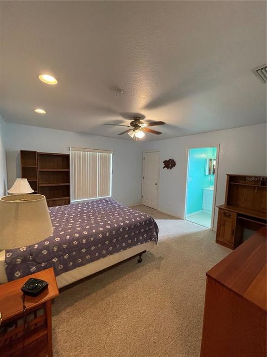 Под контрактом: $250,000 (3 спален, 2 ванн, 1312 Квадратных фут)