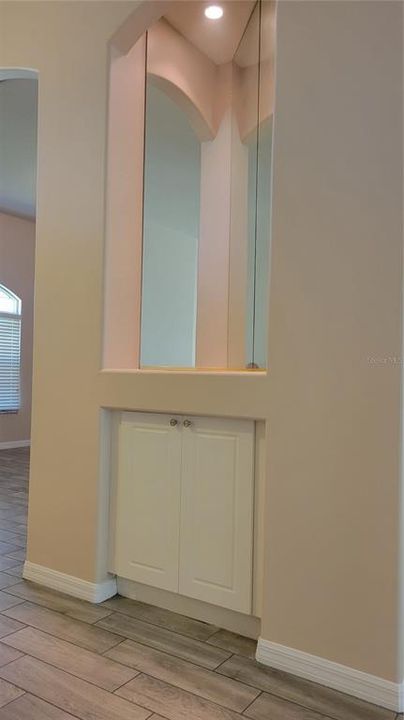 niche in foyer by front door