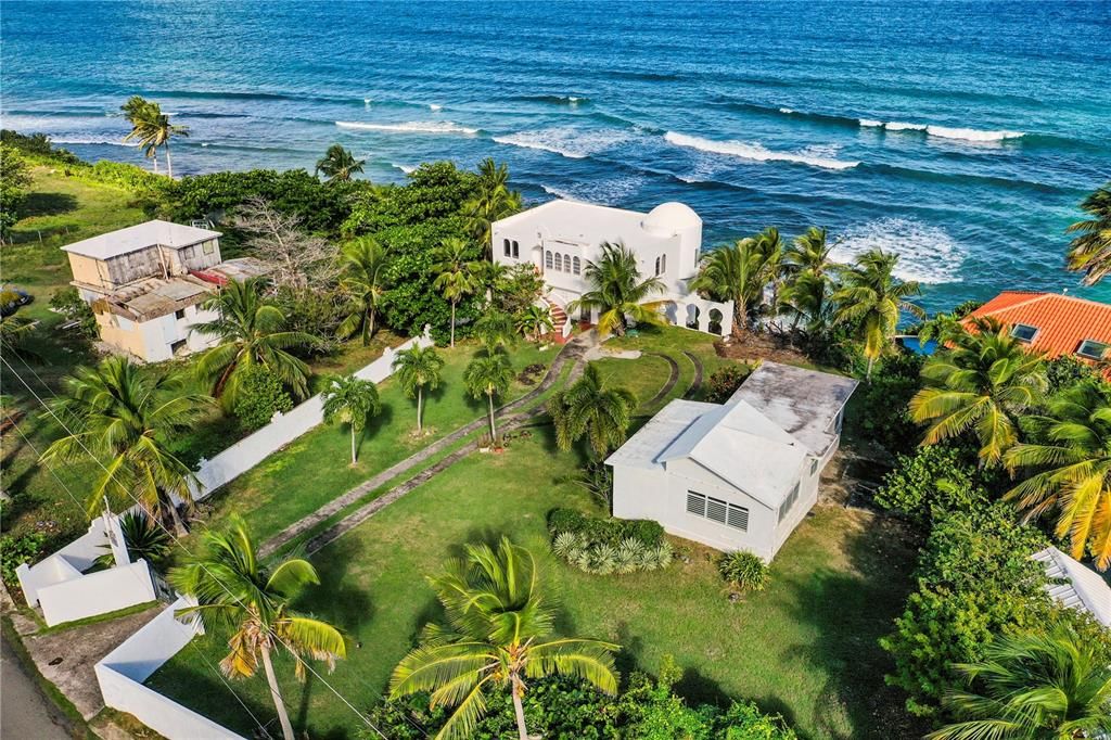 For Sale: $1,599,000 (4 beds, 4 baths, 3400 Square Feet)