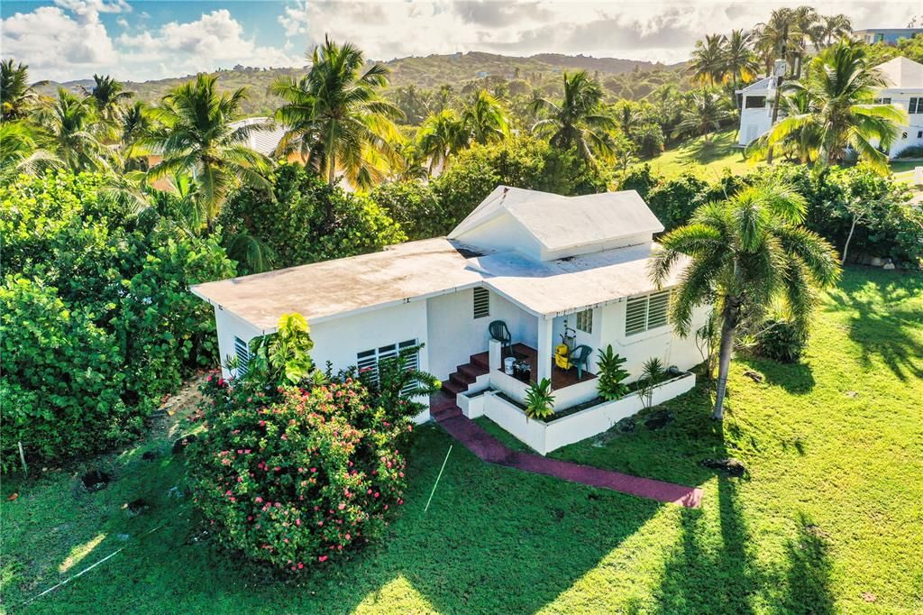 For Sale: $1,599,000 (4 beds, 4 baths, 3400 Square Feet)