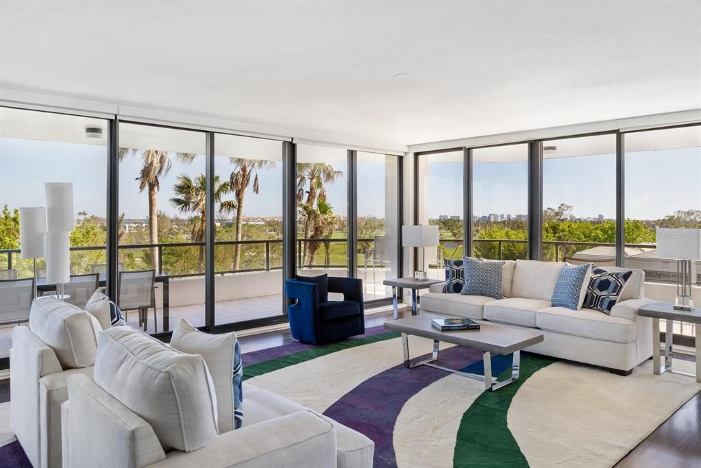 For Sale: $1,975,000 (3 beds, 2 baths, 2375 Square Feet)