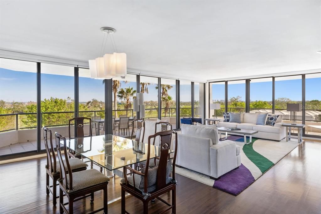 For Sale: $1,975,000 (3 beds, 2 baths, 2375 Square Feet)