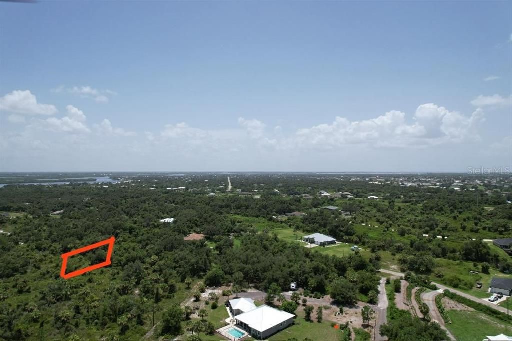 For Sale: $5,900 (0.11 acres)