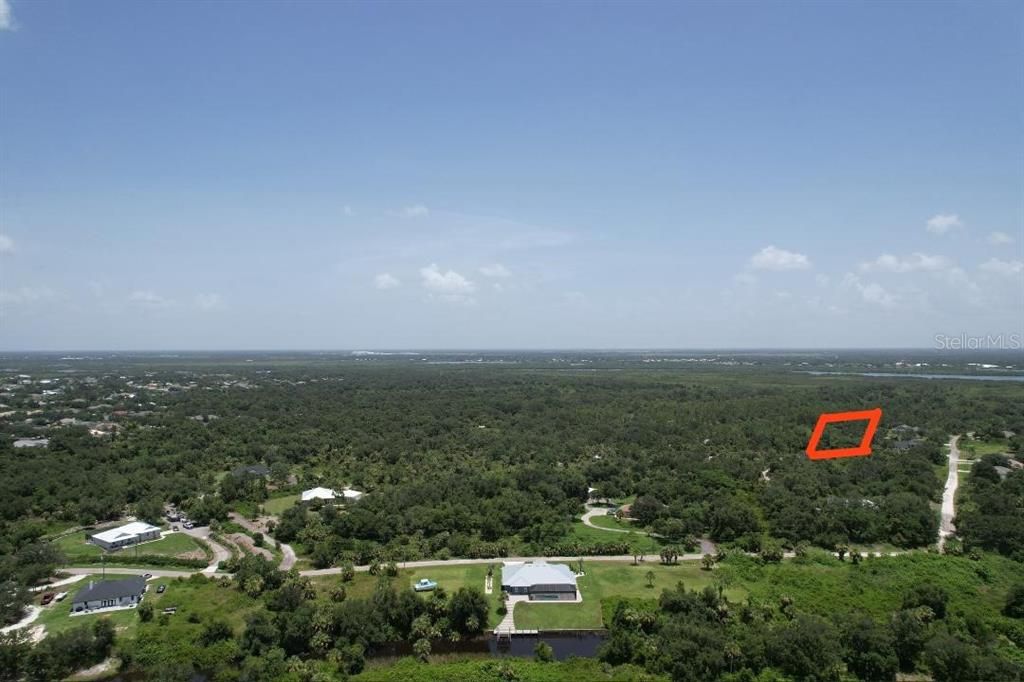 For Sale: $5,900 (0.11 acres)