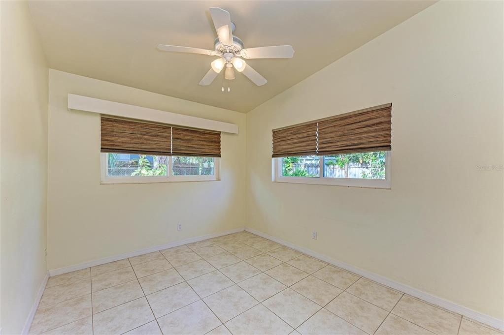 For Sale: $429,500 (4 beds, 2 baths, 1410 Square Feet)