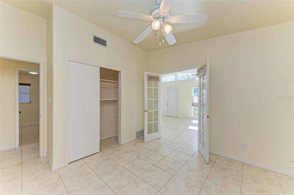 For Sale: $429,500 (4 beds, 2 baths, 1410 Square Feet)