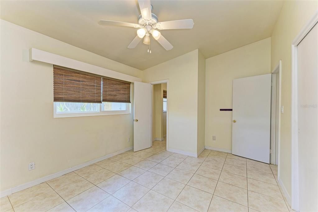 For Sale: $429,500 (4 beds, 2 baths, 1410 Square Feet)