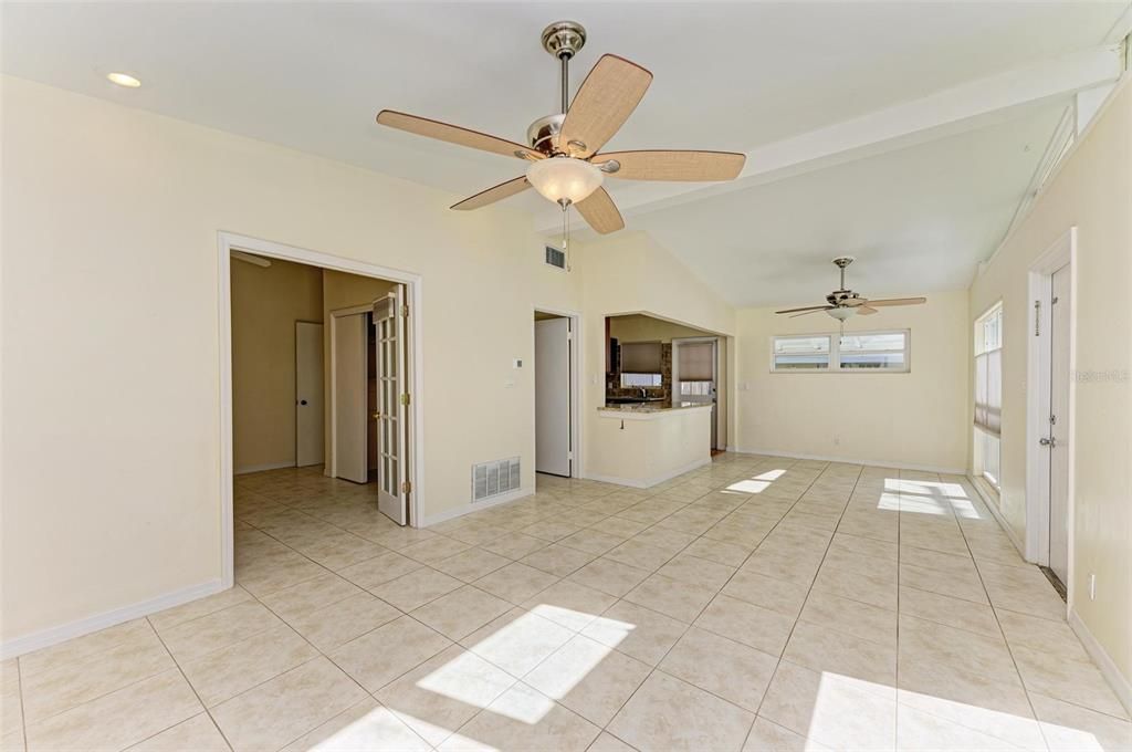 For Sale: $429,500 (4 beds, 2 baths, 1410 Square Feet)