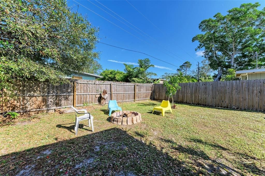 For Sale: $429,500 (4 beds, 2 baths, 1410 Square Feet)