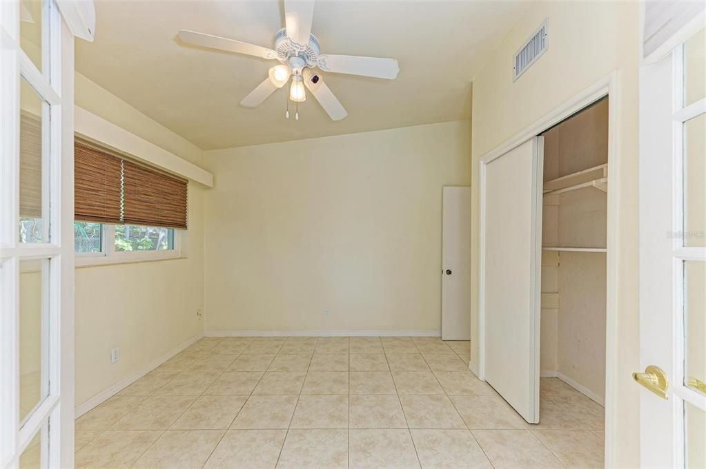 For Sale: $429,500 (4 beds, 2 baths, 1410 Square Feet)