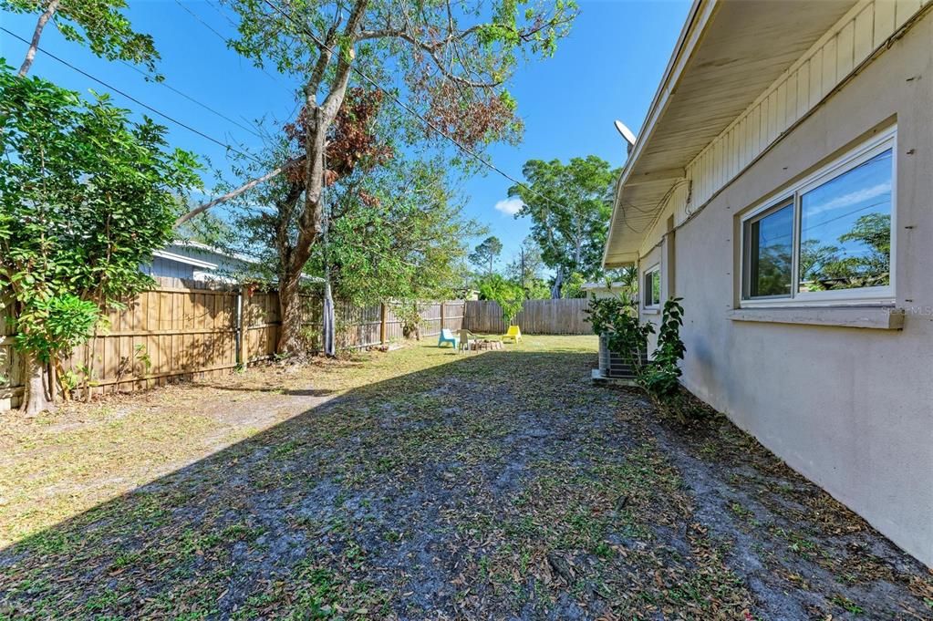 For Sale: $429,500 (4 beds, 2 baths, 1410 Square Feet)