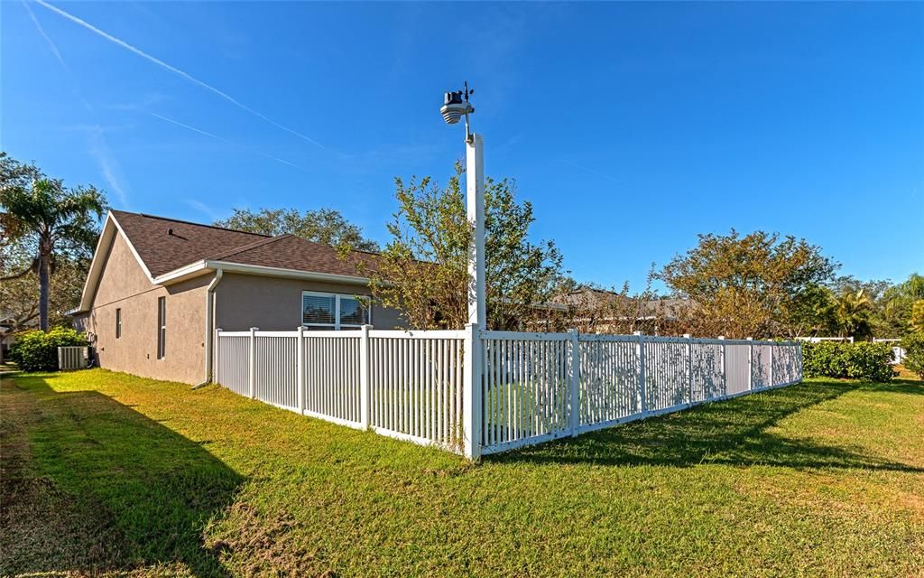 Active With Contract: $369,900 (4 beds, 2 baths, 1792 Square Feet)