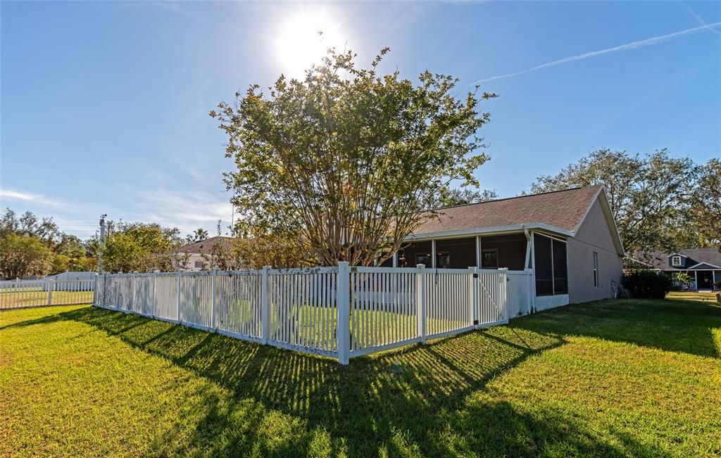 Active With Contract: $369,900 (4 beds, 2 baths, 1792 Square Feet)