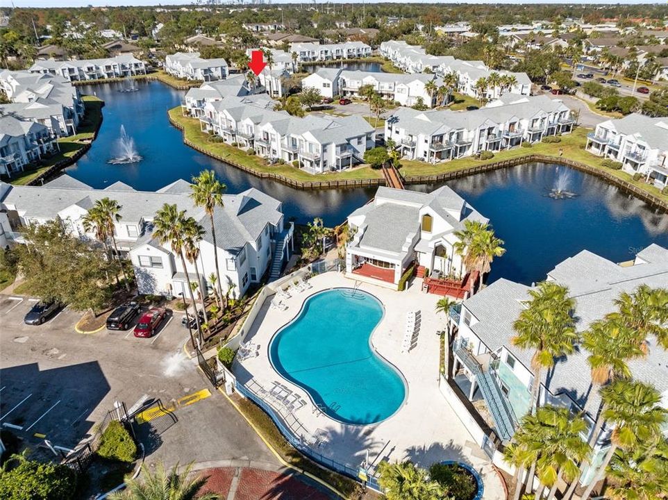 Dockside Condominiums provides a wealth of amenities, including a community pool, tennis court, fitness center, walking paths, and clubhouse. The location is unbeatable, with easy access to highways 408 and 528, Orlando International Airport, and downtown Orlando.