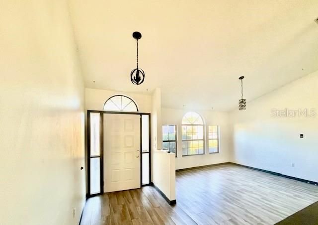 For Sale: $276,000 (3 beds, 2 baths, 1820 Square Feet)