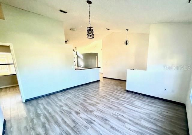 For Sale: $276,000 (3 beds, 2 baths, 1820 Square Feet)