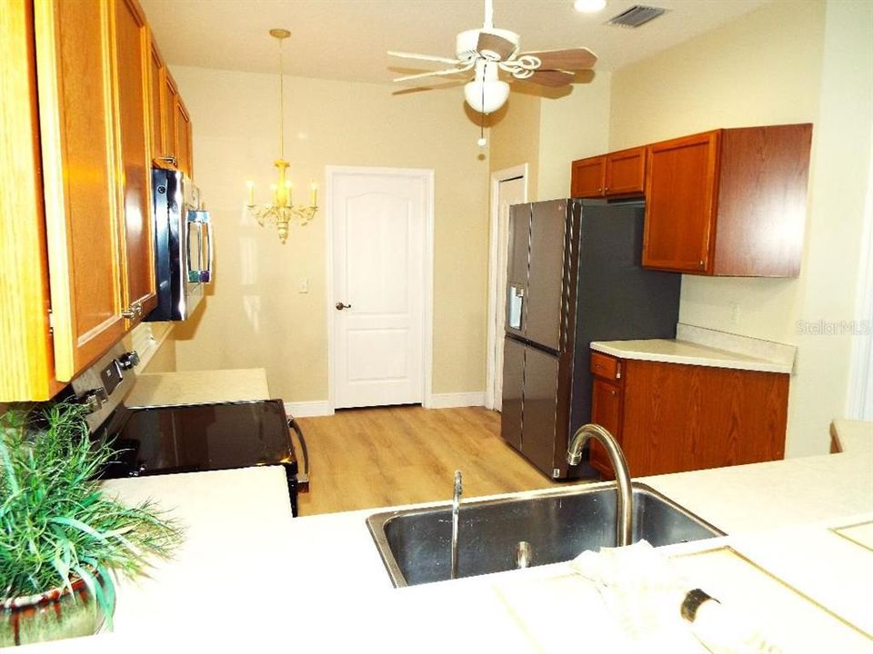 For Rent: $2,100 (2 beds, 2 baths, 1267 Square Feet)