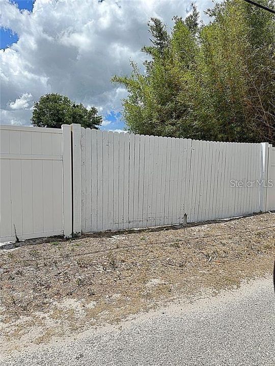 The back gate has road leading to Belleair causeway