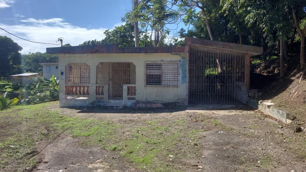 Vendido Recientemente: $67,000 (3 camas, 2 baños, 960 Pies cuadrados)