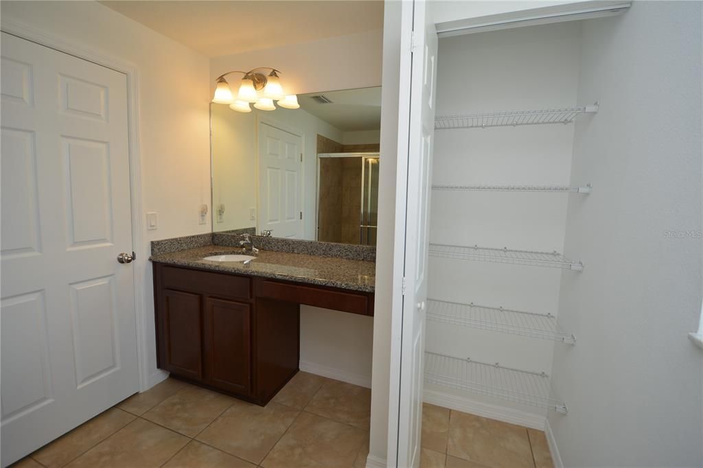 For Rent: $2,000 (3 beds, 2 baths, 1324 Square Feet)