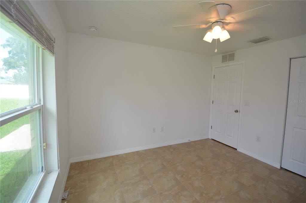 For Rent: $2,000 (3 beds, 2 baths, 1324 Square Feet)