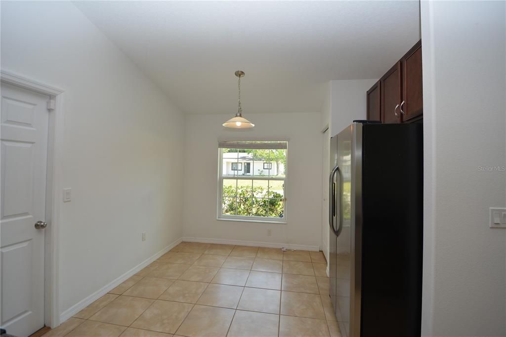 For Rent: $2,000 (3 beds, 2 baths, 1324 Square Feet)