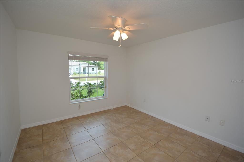 For Rent: $2,000 (3 beds, 2 baths, 1324 Square Feet)