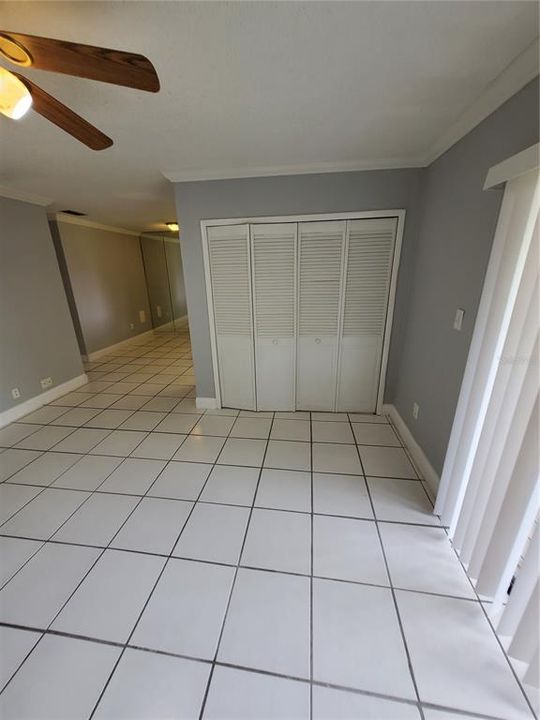 Active With Contract: $1,395 (2 beds, 1 baths, 1020 Square Feet)