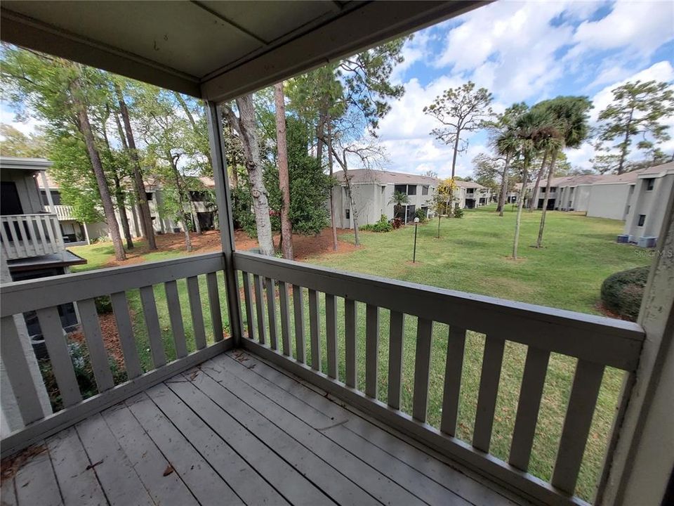 Active With Contract: $1,395 (2 beds, 1 baths, 1020 Square Feet)