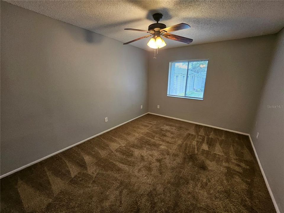 Active With Contract: $1,395 (2 beds, 1 baths, 1020 Square Feet)