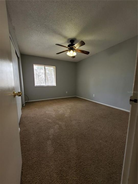 Active With Contract: $1,395 (2 beds, 1 baths, 1020 Square Feet)