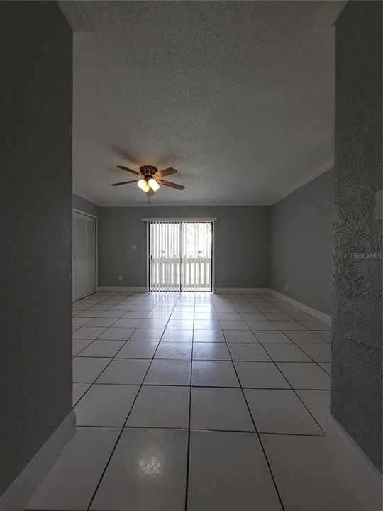 Active With Contract: $1,395 (2 beds, 1 baths, 1020 Square Feet)