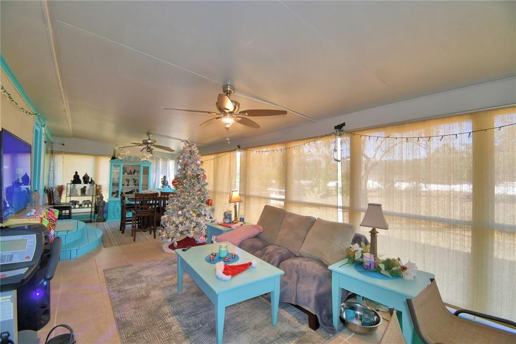 For Sale: $299,900 (3 beds, 2 baths, 1632 Square Feet)