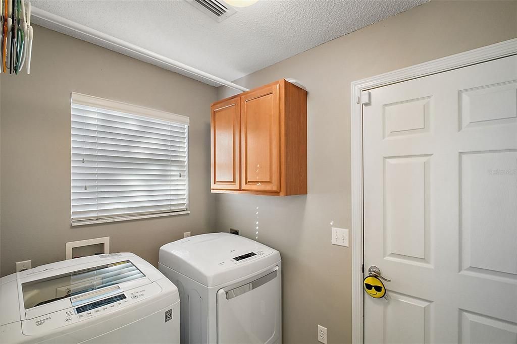 Indoor laundry - washer & dryer included