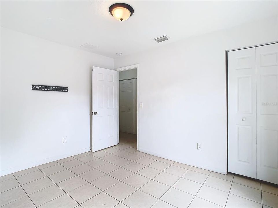 For Sale: $309,900 (3 beds, 2 baths, 1200 Square Feet)