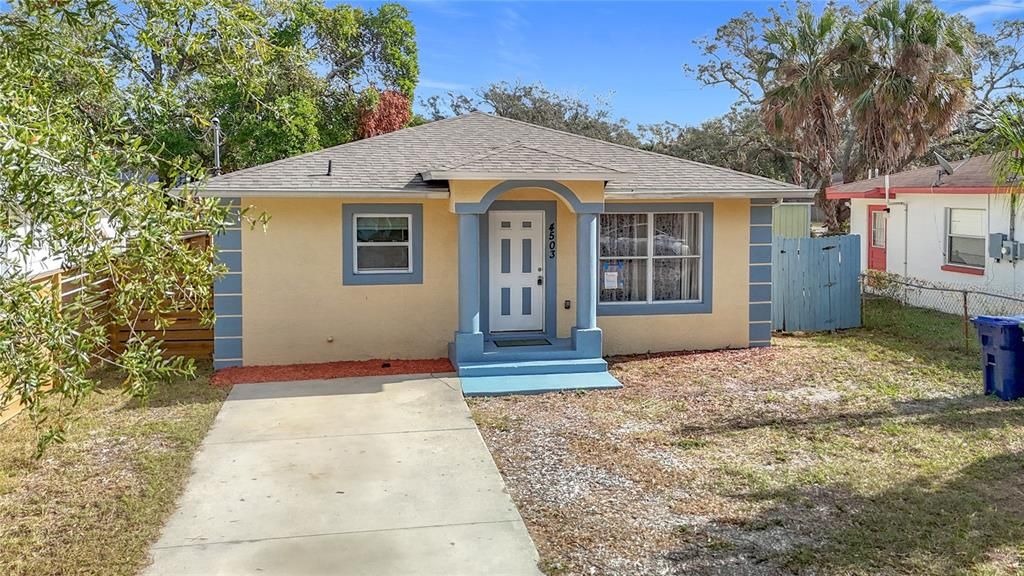 For Sale: $309,900 (3 beds, 2 baths, 1200 Square Feet)