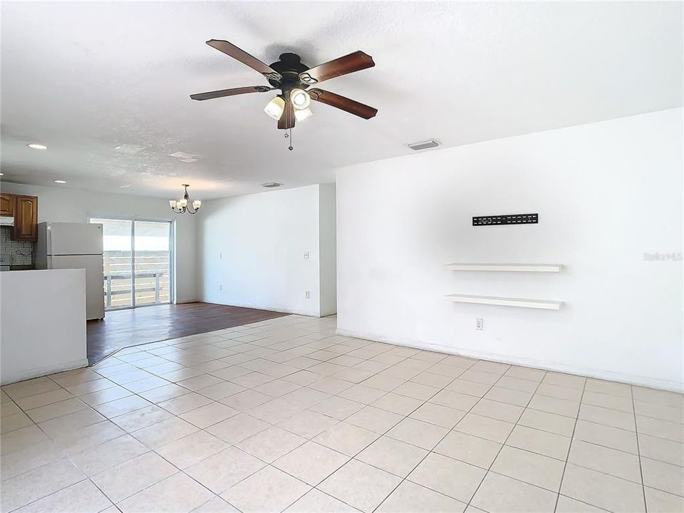 For Sale: $309,900 (3 beds, 2 baths, 1200 Square Feet)