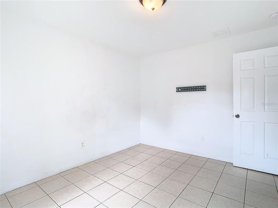 For Sale: $309,900 (3 beds, 2 baths, 1200 Square Feet)