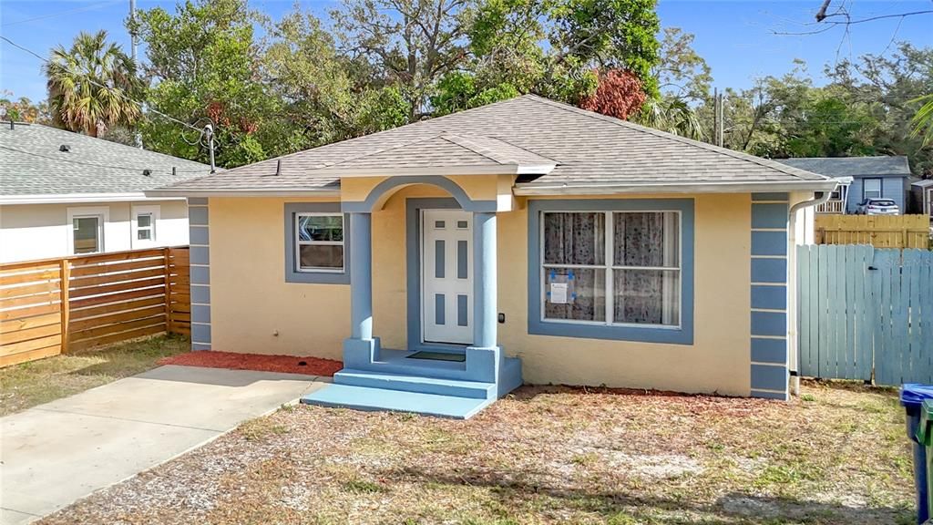 For Sale: $309,900 (3 beds, 2 baths, 1200 Square Feet)