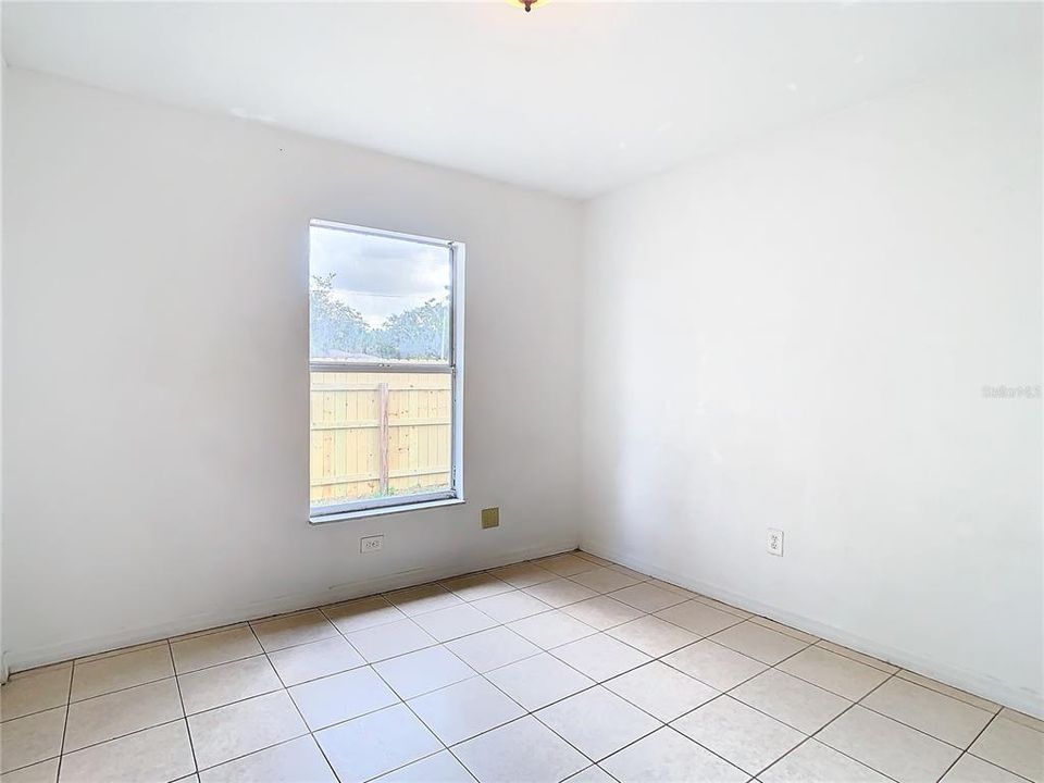 For Sale: $309,900 (3 beds, 2 baths, 1200 Square Feet)