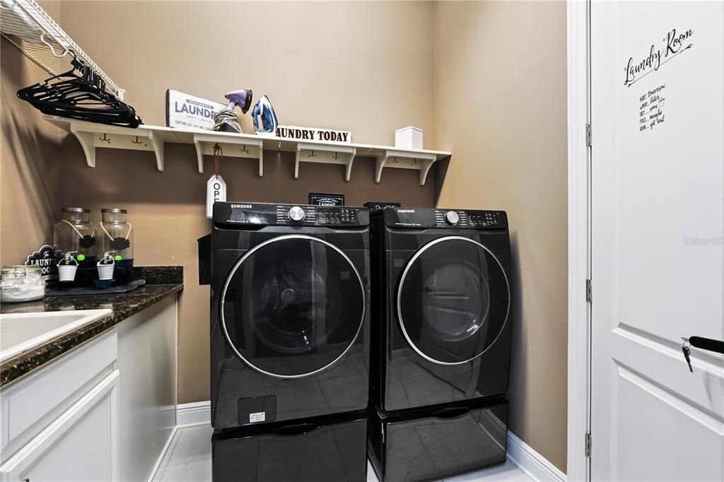 1st FLOOR LAUNDRY ROOM