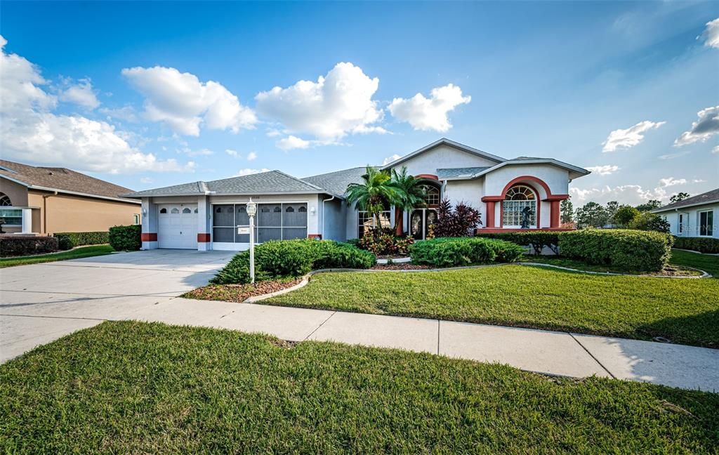 Active With Contract: $599,900 (3 beds, 2 baths, 2416 Square Feet)