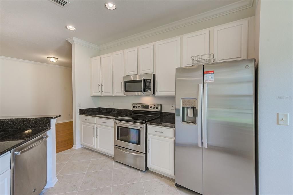 For Sale: $412,500 (2 beds, 2 baths, 1484 Square Feet)