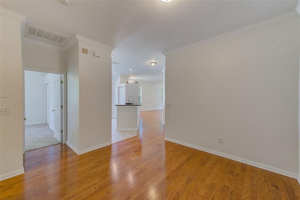 For Sale: $412,500 (2 beds, 2 baths, 1484 Square Feet)